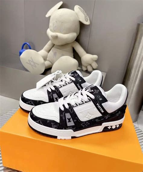 costo de tenis louis vuitton